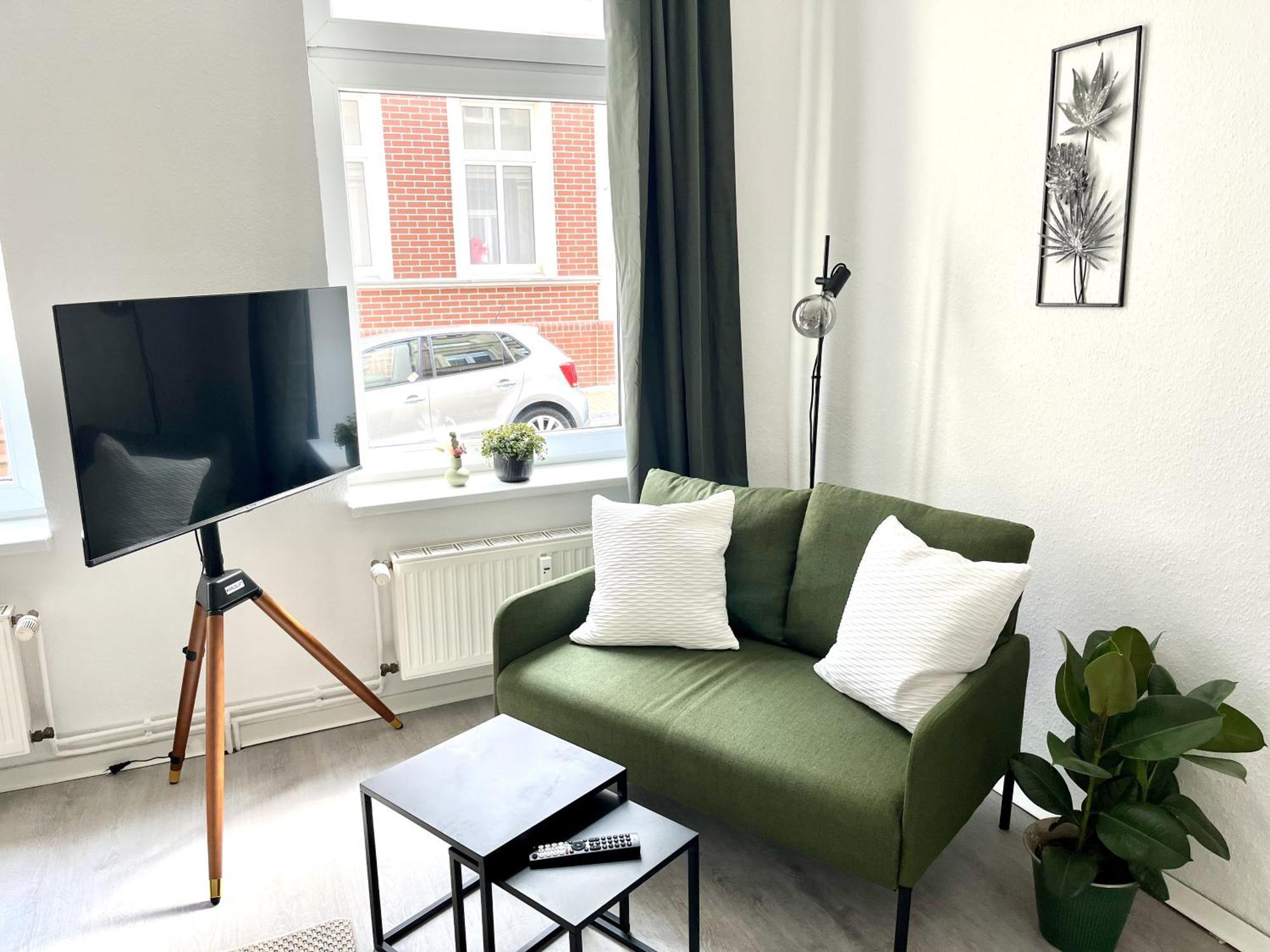 Endless: Studio Mit Netflix + Workstation Im Zentrum Schwerin  Luaran gambar